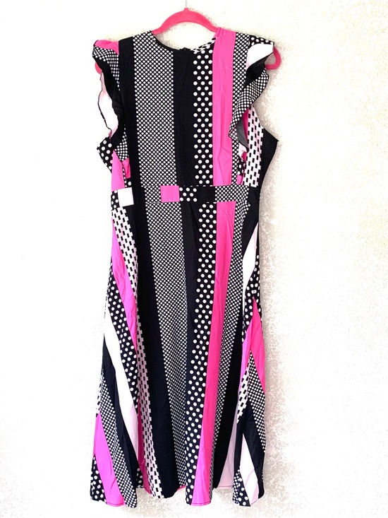 SHEIN Dresses & Skirts - SHEIN Black, White & Light Pink Mixed Pattern Dress Large Lightweight